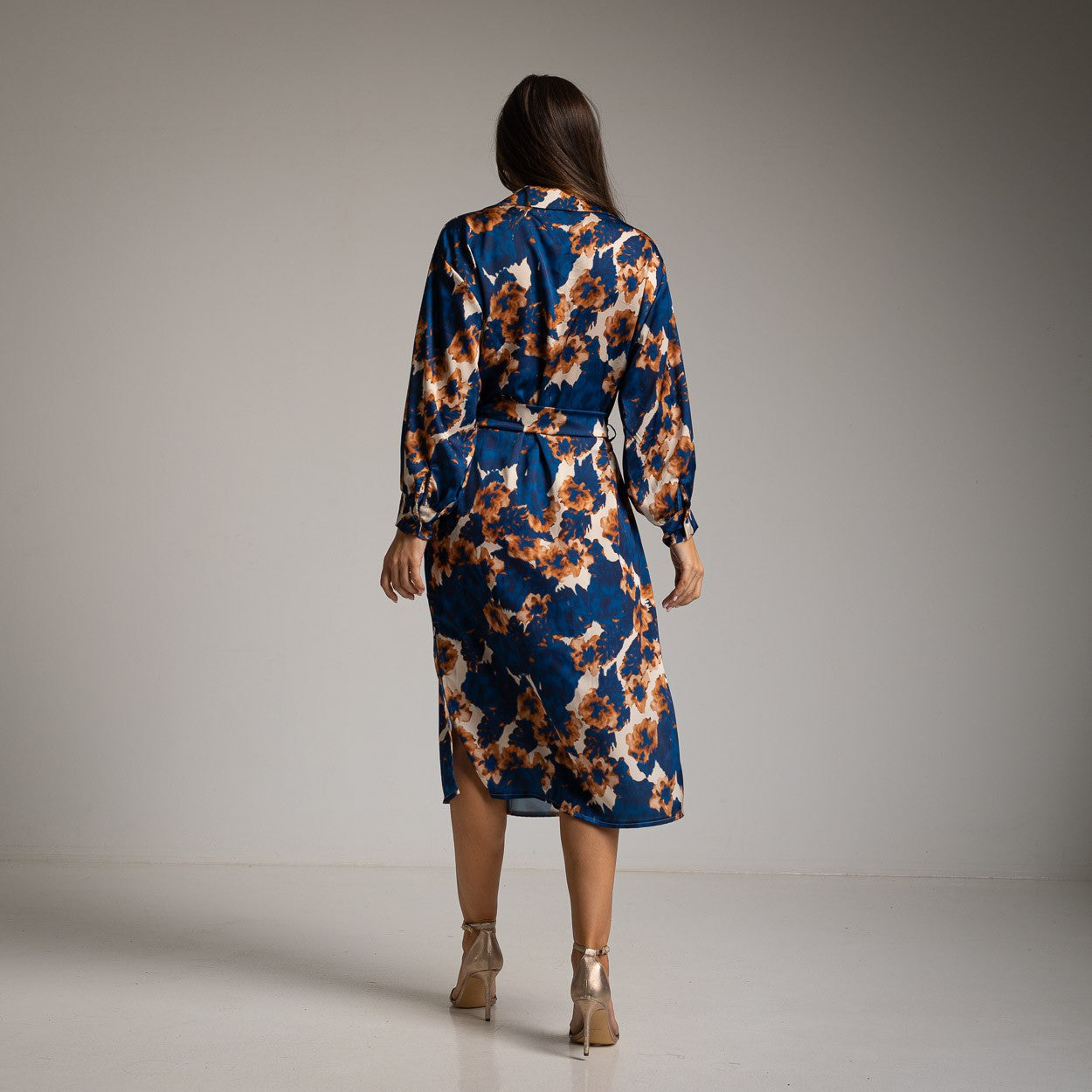 VESTIDO SATINADO MIDI FLORAL