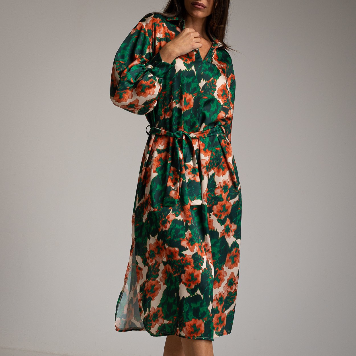 VESTIDO SATINADO MIDI FLORAL